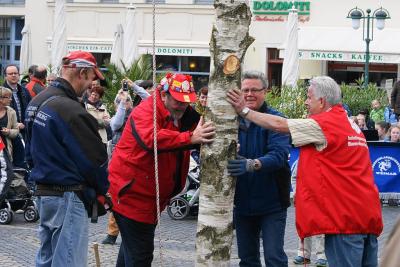 4 Männer und ein Loch